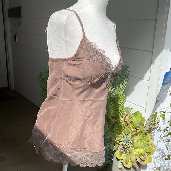 Gold Hawk Silk Top - Picture 8 of 9